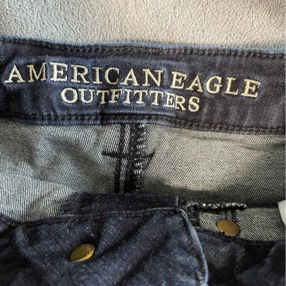 American Eagle Outfitters zipper button